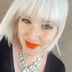 Meet your Posher, Hollyanne